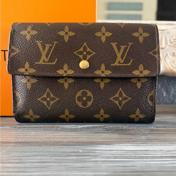 Louis Vuitton Portefeuille Tresor Etui Papiers Porte Tresor Etui Papier Wallet